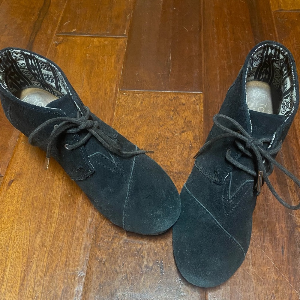 Toms Black Suede Women's Shoes